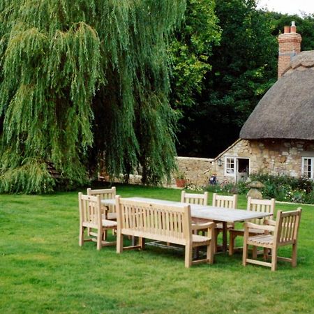 Afton Thatch: Beautiful Thatched Family Cottage Freshwater Εξωτερικό φωτογραφία