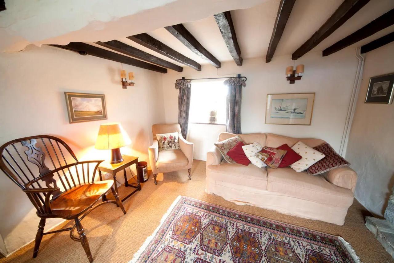 Afton Thatch: Beautiful Thatched Family Cottage Freshwater Εξωτερικό φωτογραφία
